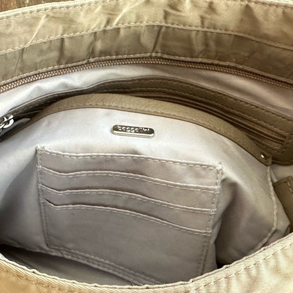 Baggallini cross body bag - Picture 5 of 12